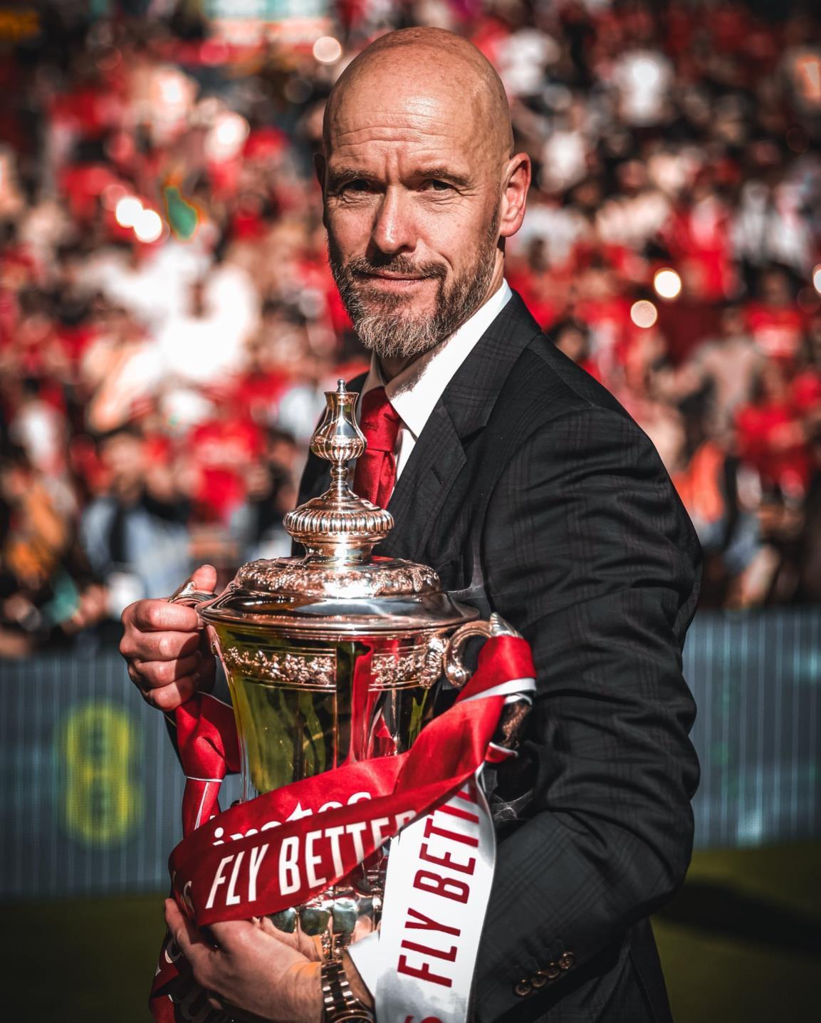 风云突变尼斯今晨外线爆发里程碑夜曼联状态回暖，连对手都承认：转会期阿森纳调整名单以备意甲的简单介绍